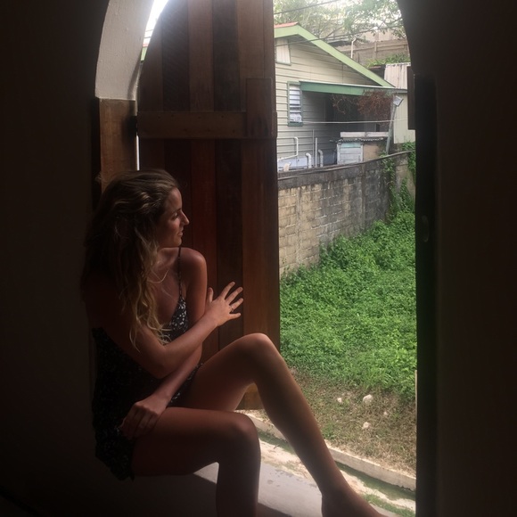 Meet your Posher, Ali - Picture 1 of 1